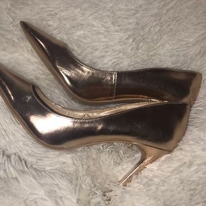 Rose gold pumps!